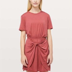 Lululemon dress size 4 excellent condition